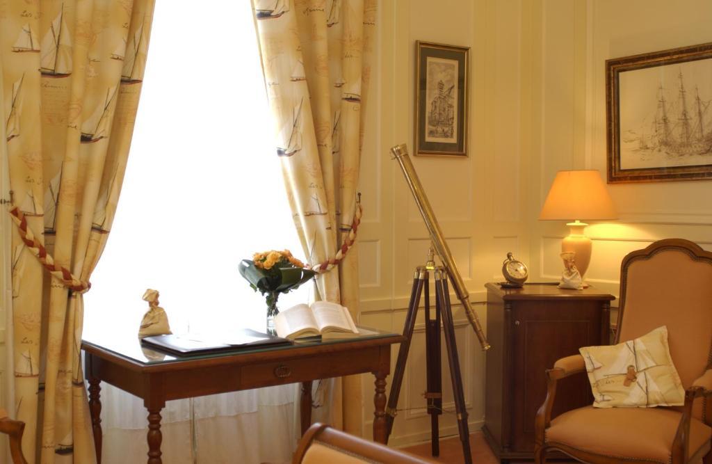 Malouiniere Le Valmarin Hotell Saint-Malo Rum bild